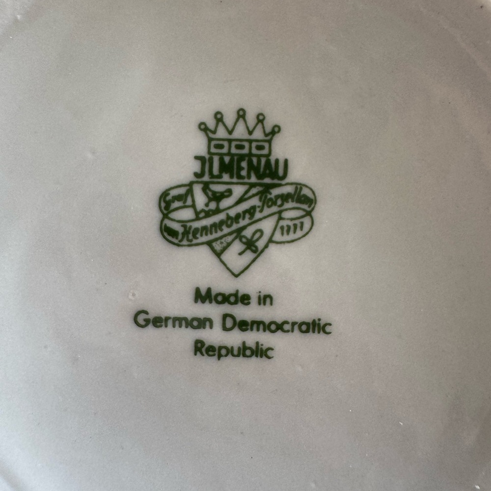 Vintage coffee cups by Graf von Henneberg Porzellan Ilmenau